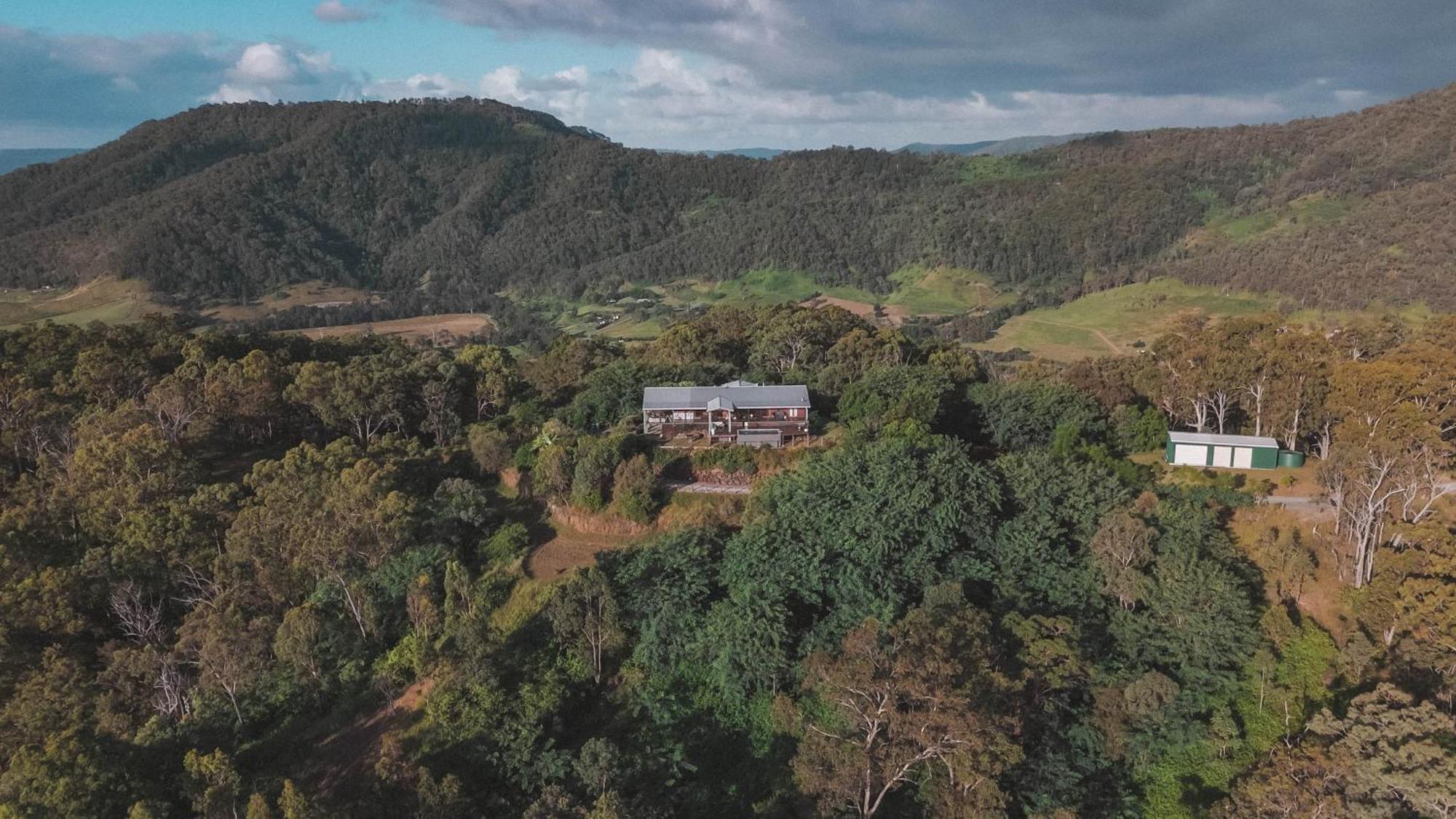 Holiday home Luxurious Hinterland Retreat Heated Pool Gold Coast Hinterland Near Lamington National Park & O'reilly's Valley Vineyard *