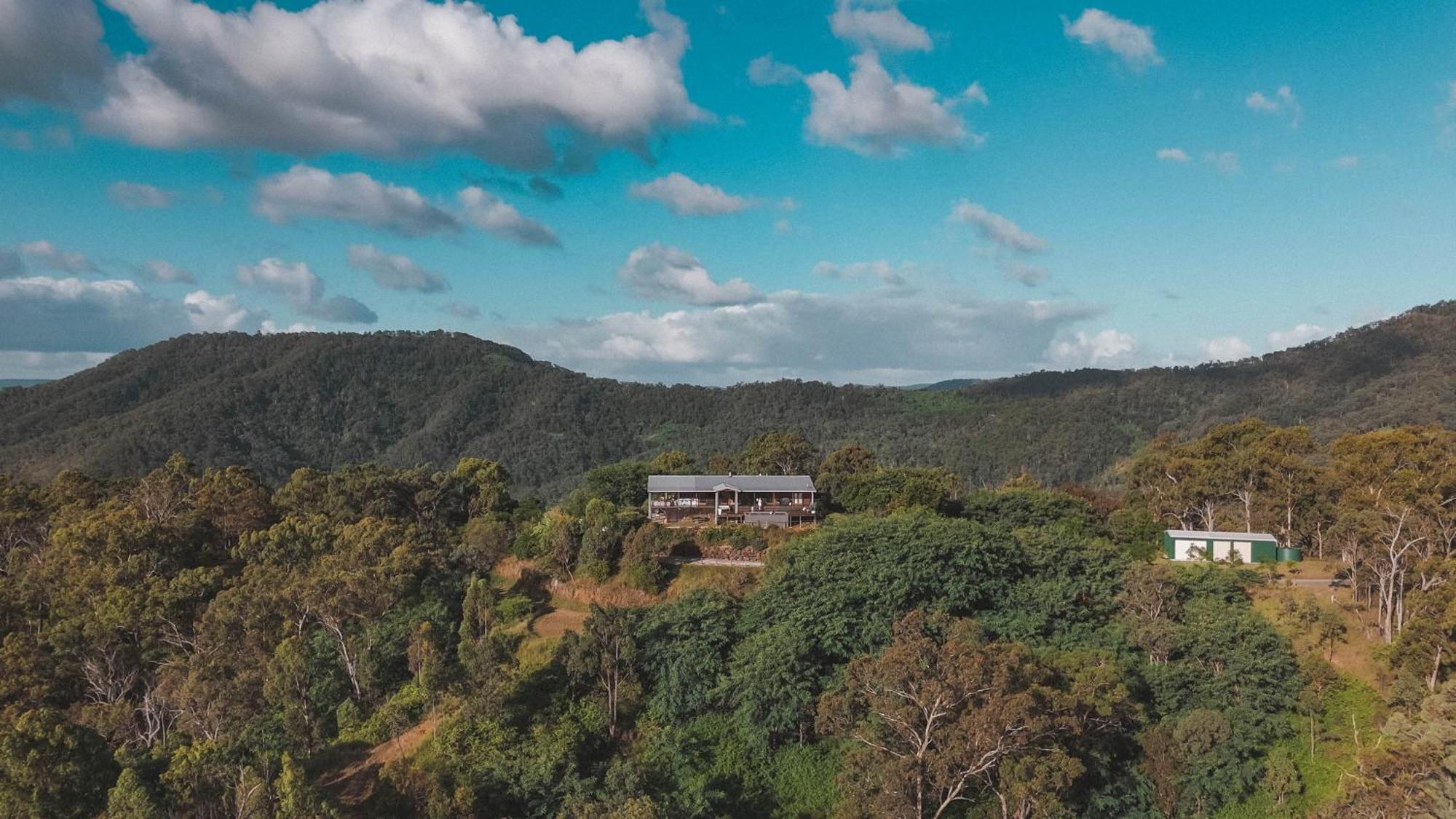 Luxurious Hinterland Retreat Heated Pool Gold Coast Hinterland Near Lamington National Park & O'reilly's Valley Vineyard Holiday home