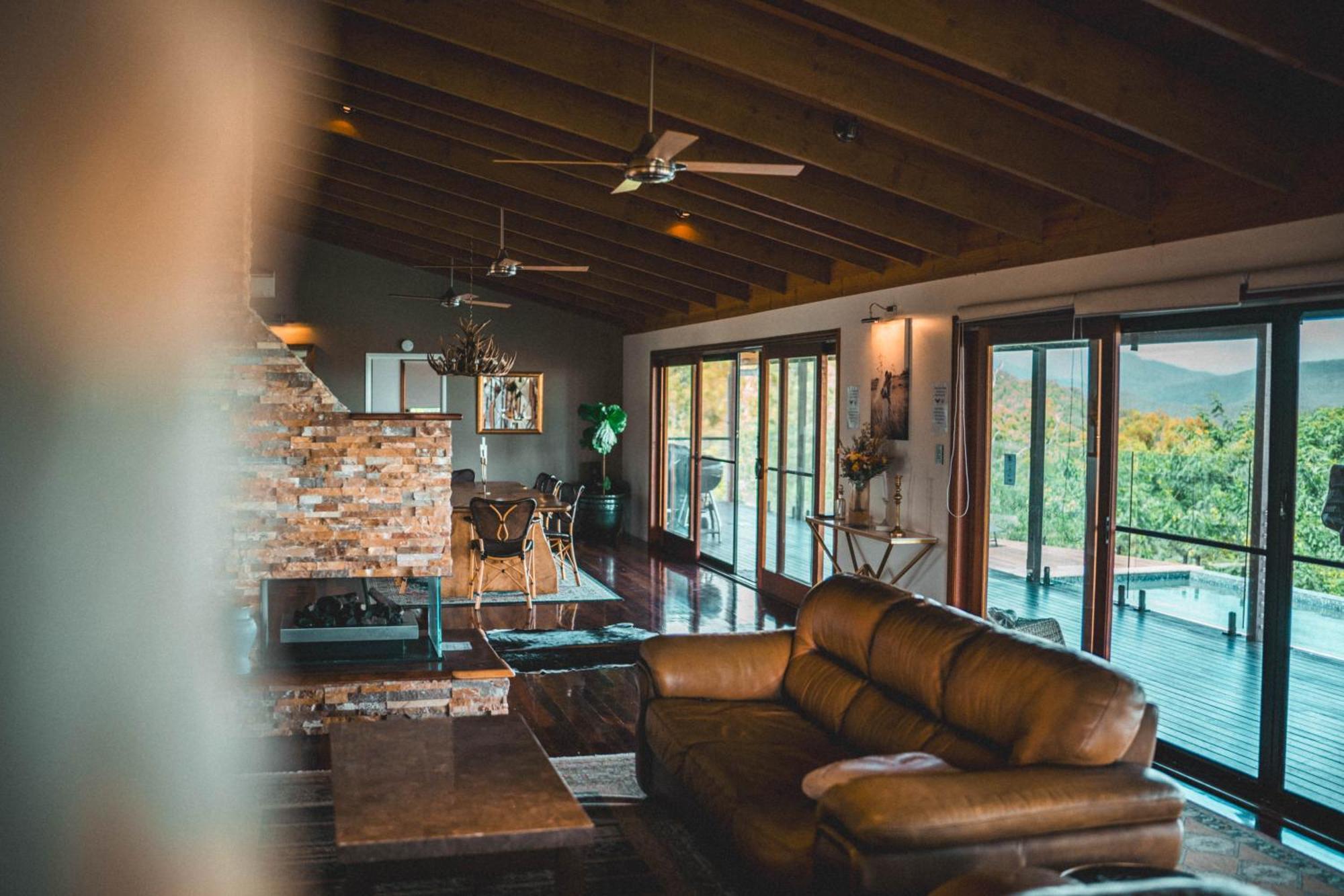 Luxurious Hinterland Retreat Heated Pool Gold Coast Hinterland Near Lamington National Park & O'reilly's Valley Vineyard * Canungra