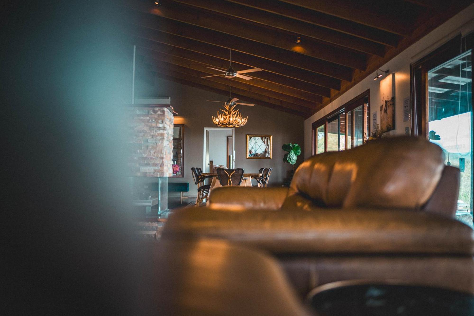 Luxurious Hinterland Retreat Heated Pool Gold Coast Hinterland Near Lamington National Park & O'reilly's Valley Vineyard Holiday home Canungra