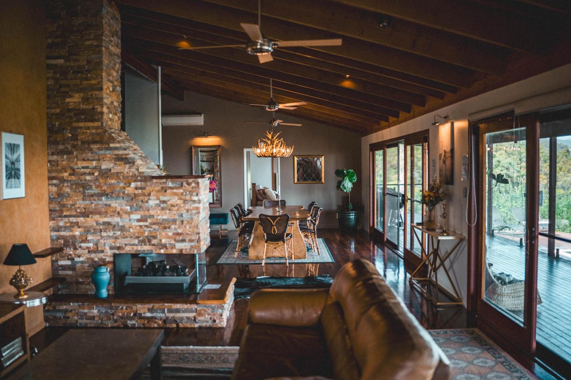 Luxurious Hinterland Retreat Heated Pool Gold Coast Hinterland Near Lamington National Park & O'reilly's Valley Vineyard Holiday home